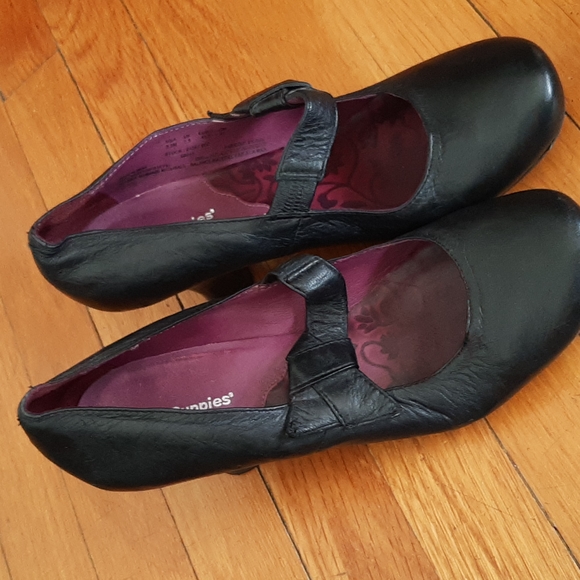Hush Puppies Kitten Heel with Bow Leather shoes super comfortable size 9.5 - Picture 2 of 4